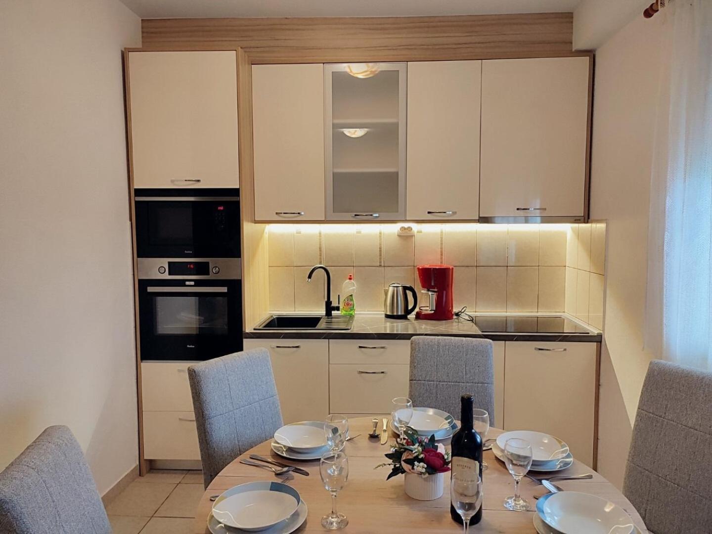 Apartment Slaven Vinisce Exterior photo